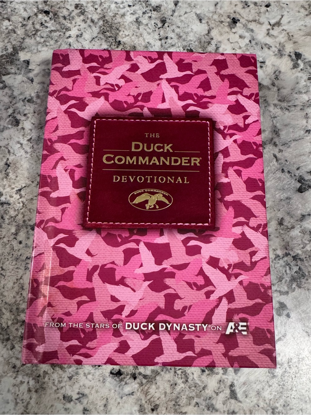 The Duck Commander Devotional - Pink Camo Cover